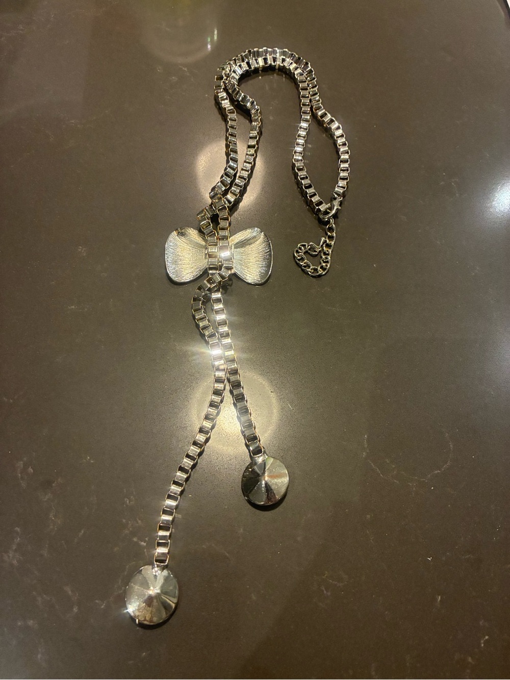 Vintage Silver Bow Lariat Necklace